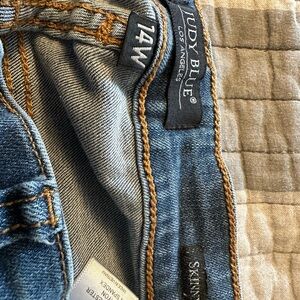 Judy Blue distressed buffalo plaid jeans